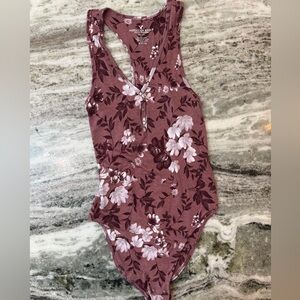 American Eagle Outfitters Mauve Floral Racerback Bodysuit